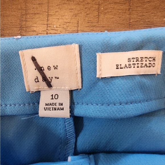 A new day blue highest rise tampered leg dress pants size 10 regular - Picture 4 of 4